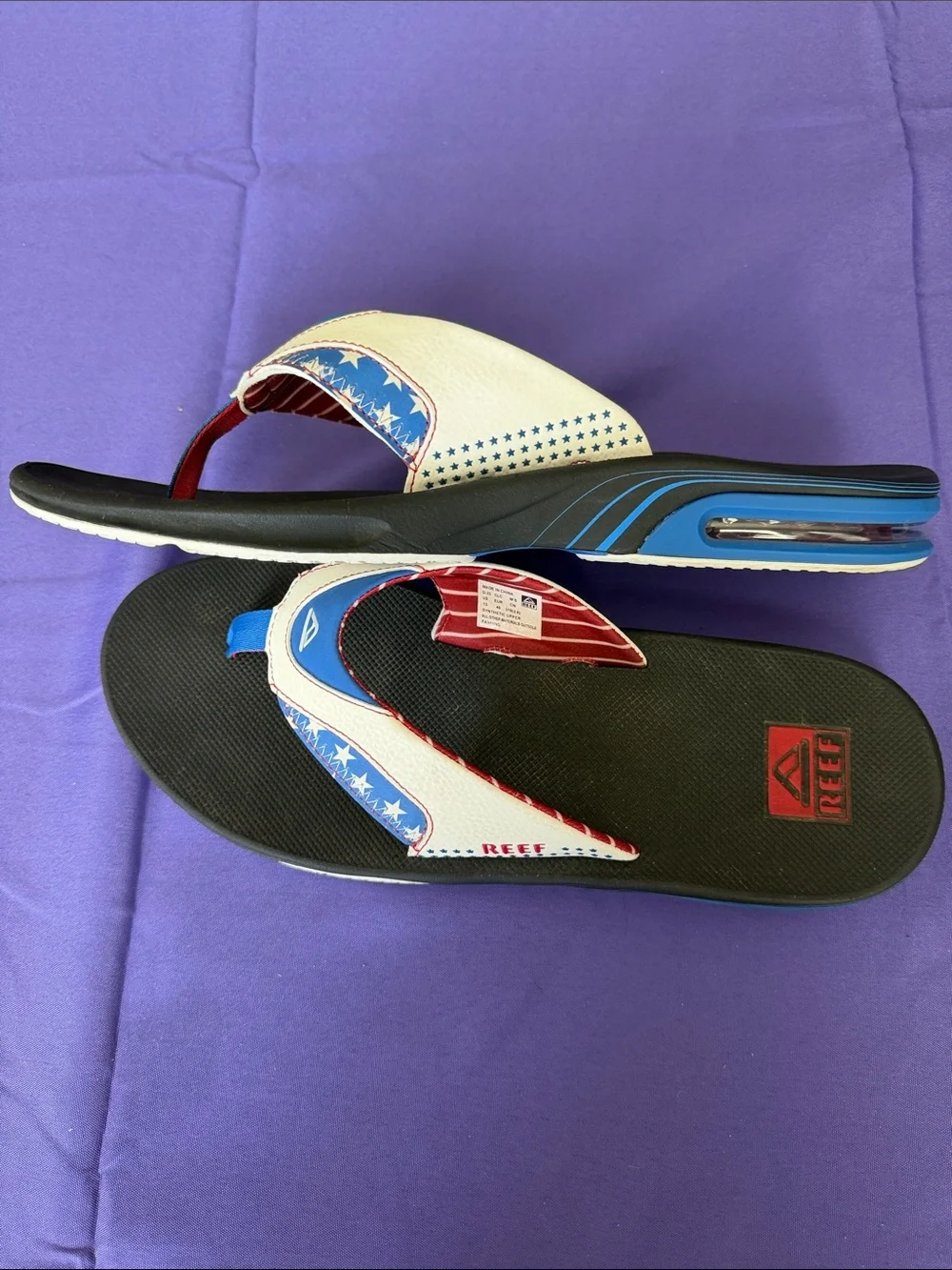 Reef Men’s Fanning Flip Flops W/Bottle Opener Size 13 Red White and Blue
